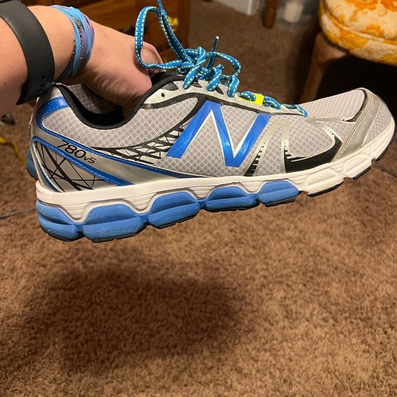 Like new!  Mens New Balance 780. Size 14 - Picture 9 of 9